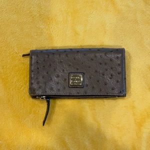 Dooney & Bourke wallet